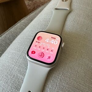Apple Watch Series 8 GREAT condition!